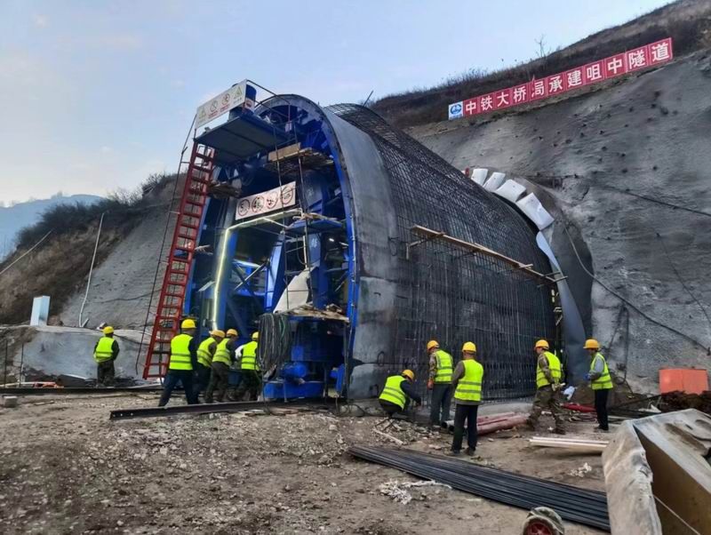 單線鐵路襯砌臺車